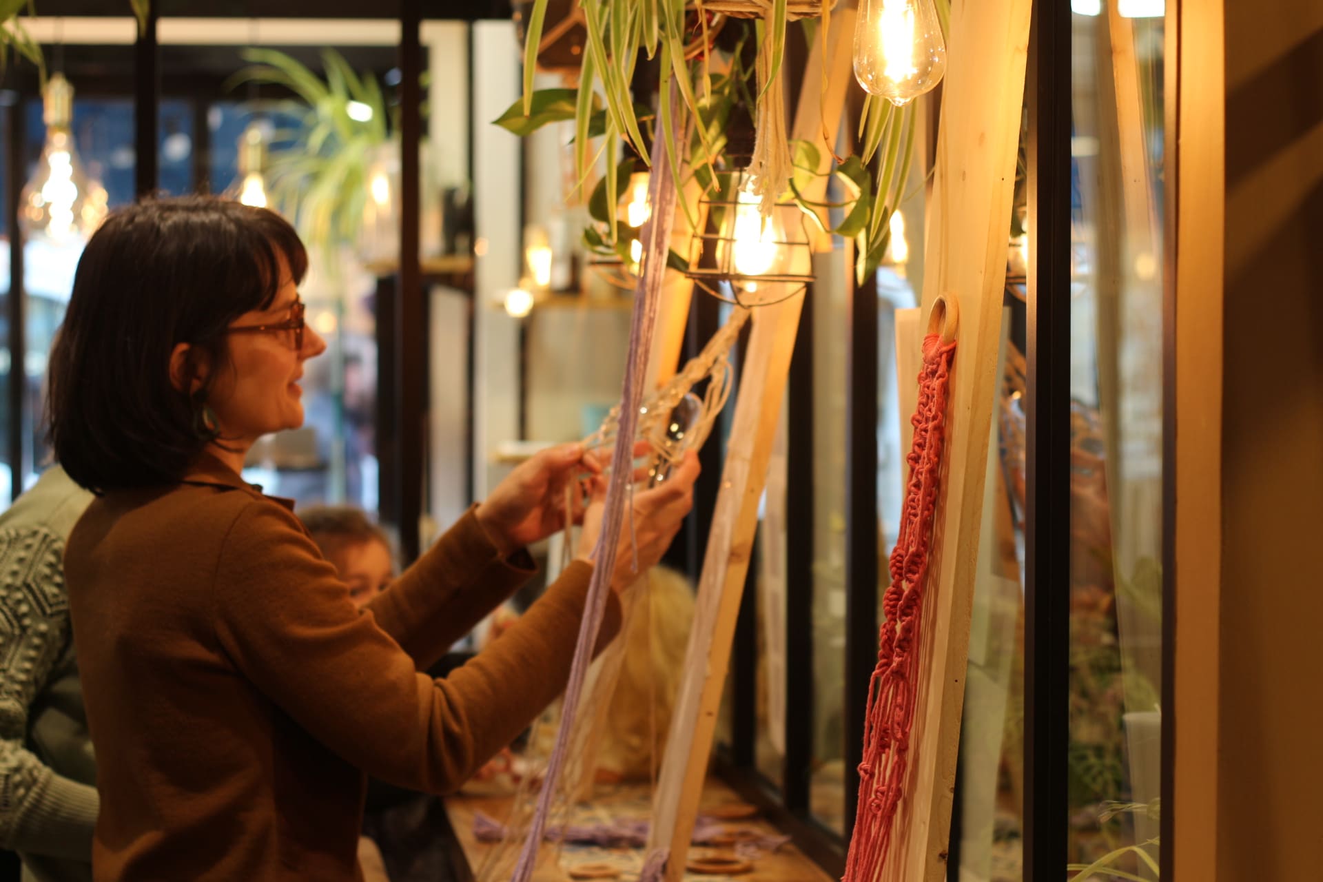 Atelier suspensions végétales en macramé avec Mylène chez Les Demoiselles de l'Air